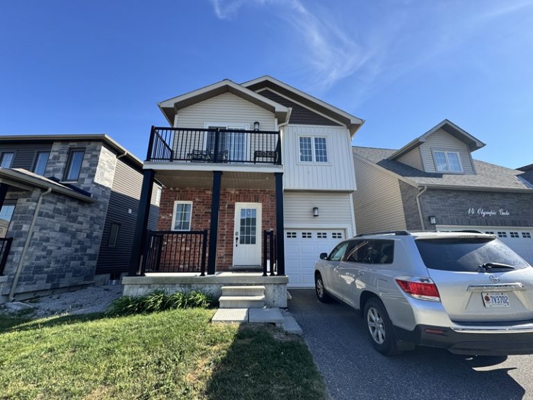 South Barrie: 3 + 1 Bed, 3.5 Bath Home, Olympic Gate